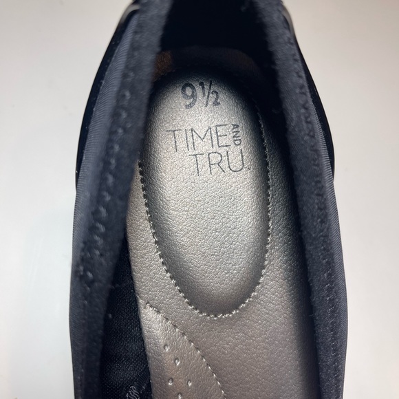 TIME AND TRU Women's Shoes Black Fabric Patient Leather Platform Pamps Size:9.5 - Picture 7 of 9